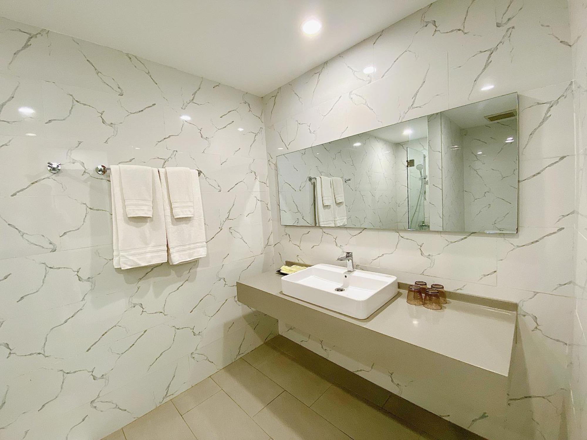 The Luxe Hotel Châu Đốc Extérieur photo